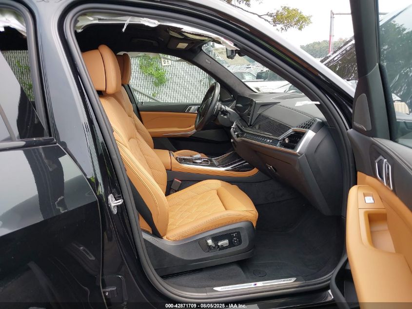 2024 BMW X7