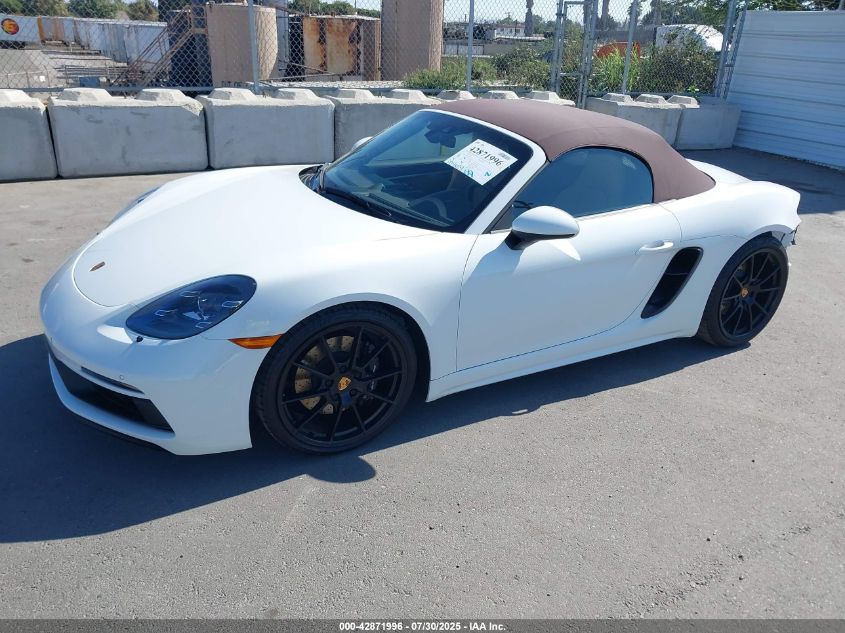 2022 Porsche Boxster