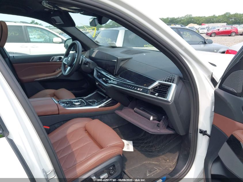2025 BMW X7