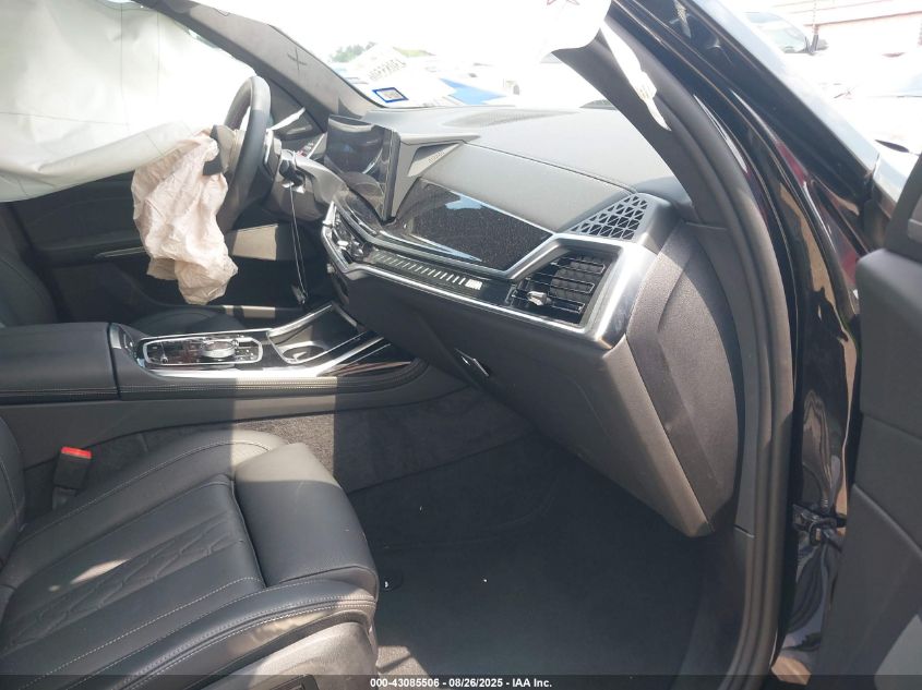 2025 BMW X7