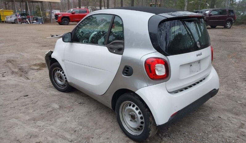 
								2017 Smart Fortwo full									