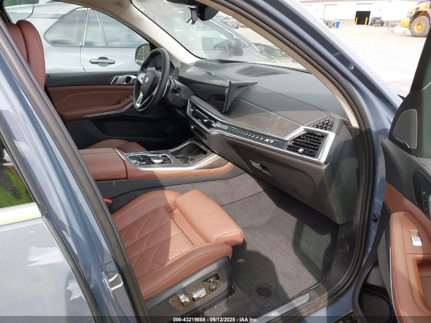2024 BMW X7