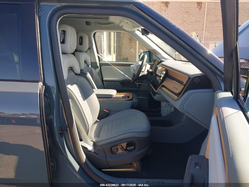 2025 Rivian R1t