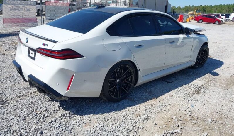 
								2025 BMW M5 full									