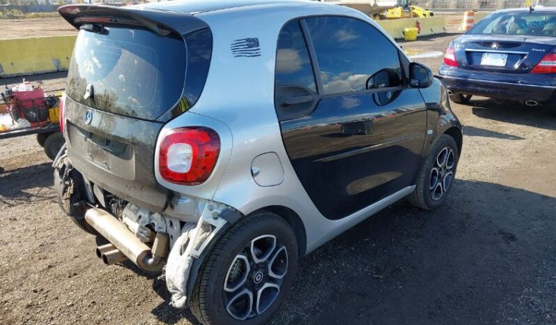 
								2016 Smart Fortwo full									
