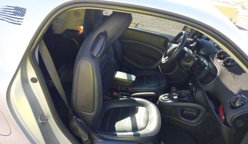 
								2016 Smart Fortwo full									
