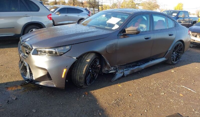
								2025 BMW M5 full									