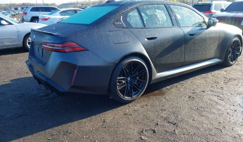 
								2025 BMW M5 full									