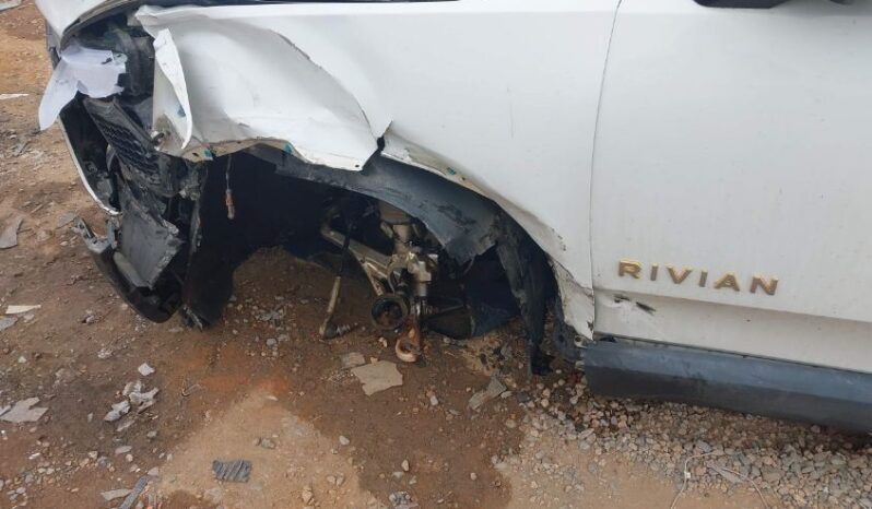 
								2022 Rivian R1t full									