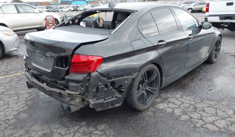
								2015 BMW M5 full									