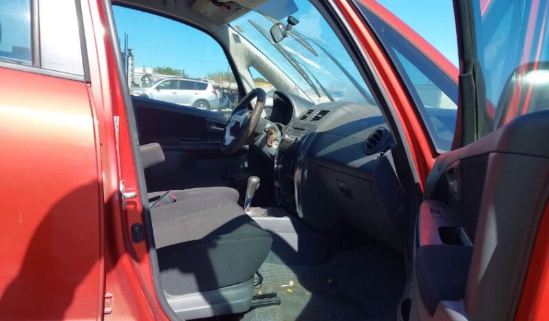 
								2010 Suzuki Sx4 full									