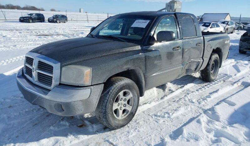 
								2005 Dodge Dakota full									