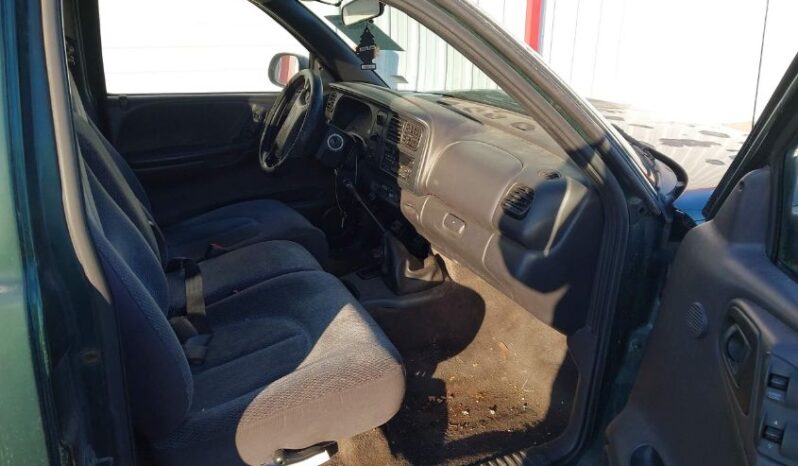 
								1999 Dodge Dakota full									
