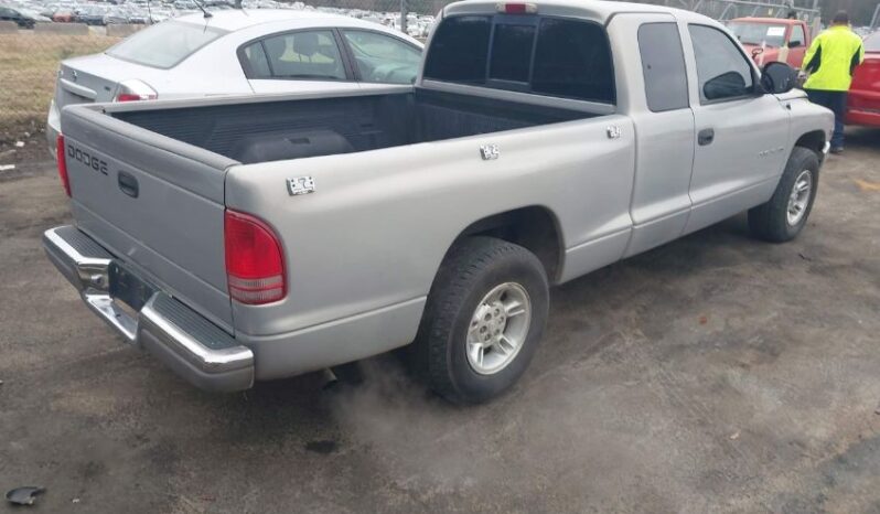 
								1999 Dodge Dakota full									