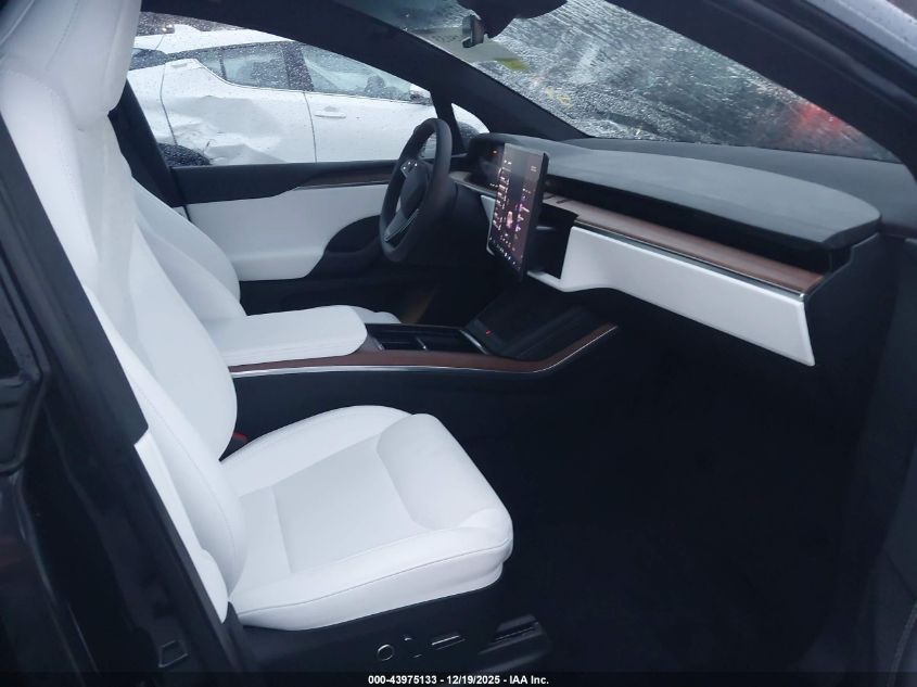 2025 Tesla Model x