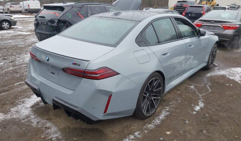 
								2026 BMW M5 full									