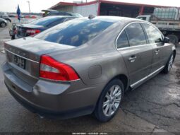 
										2011 Volvo S80 full									