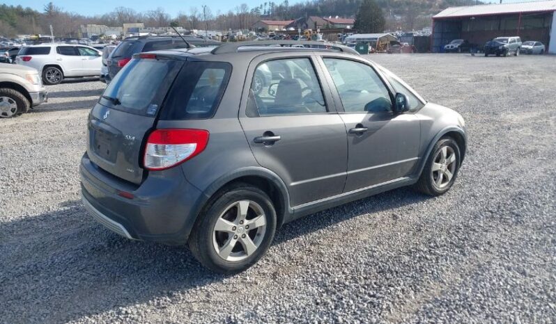 
								2012 Suzuki Sx4 full									