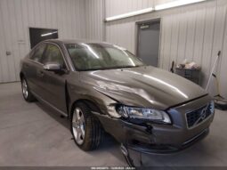 
										2010 Volvo S80 full									