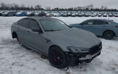 2023 BMW M5