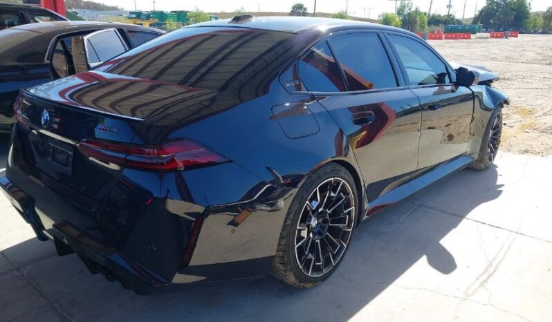 
								2026 BMW M5 full									