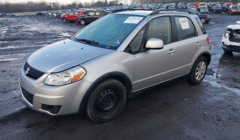 
								2010 Suzuki Sx4 full									