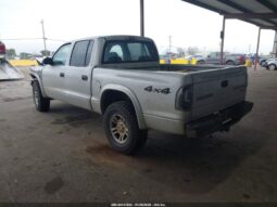 
										2004 Dodge Dakota full									