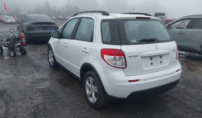 
								2012 Suzuki Sx4 full									
