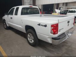 
										2005 Dodge Dakota full									