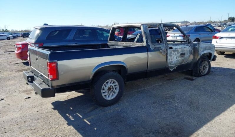 
								1992 Dodge Dakota full									