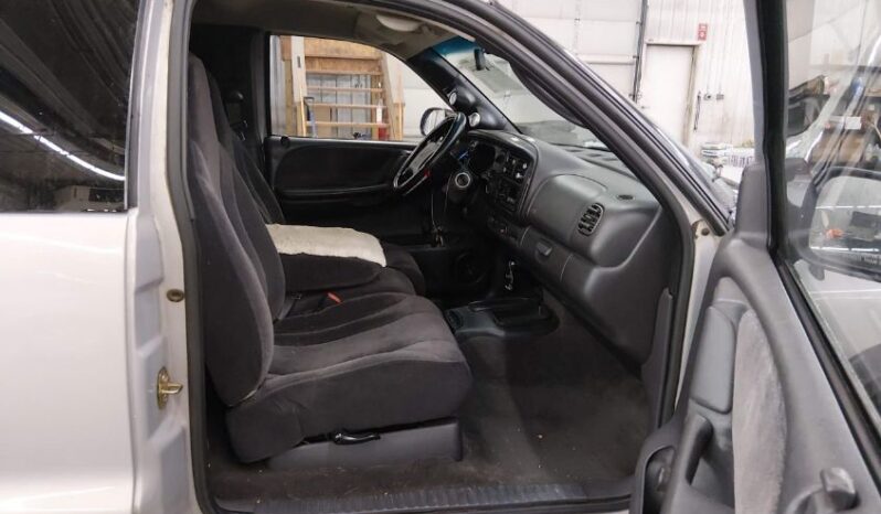 
								2000 Dodge Dakota full									
