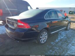 
										2010 Volvo S80 full									