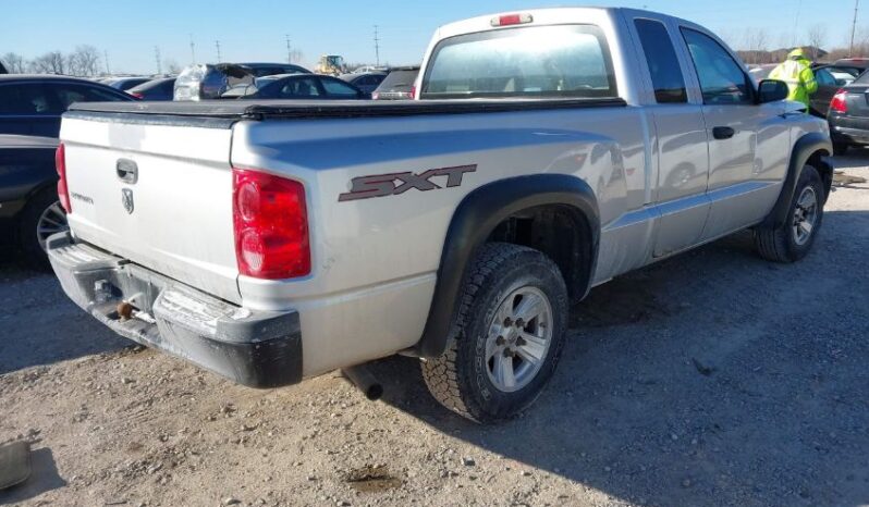 
								2008 Dodge Dakota full									