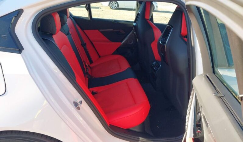 
								2026 BMW M5 full									