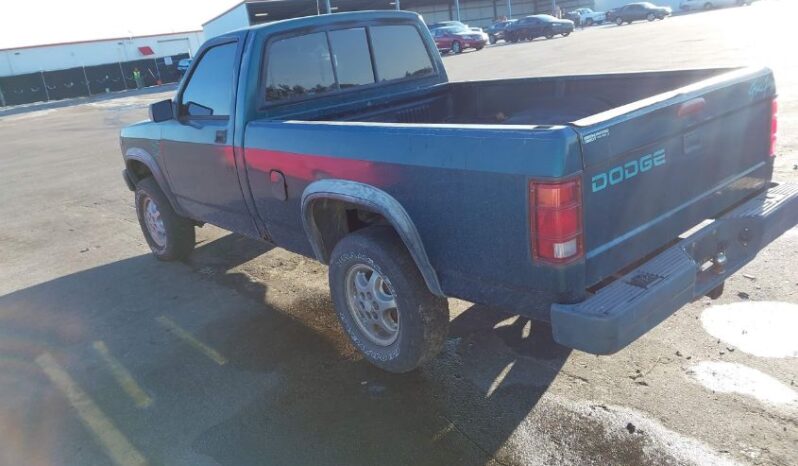 
								1995 Dodge Dakota full									