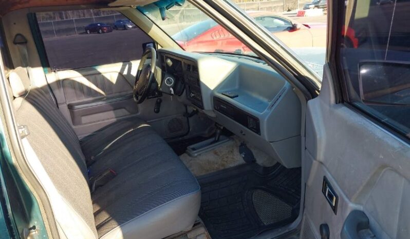 
								1995 Dodge Dakota full									