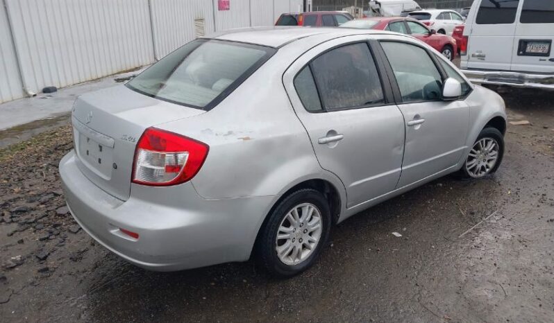 
								2012 Suzuki Sx4 full									
