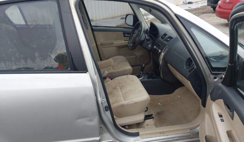 
								2012 Suzuki Sx4 full									