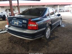 
										2001 Volvo S80 full									