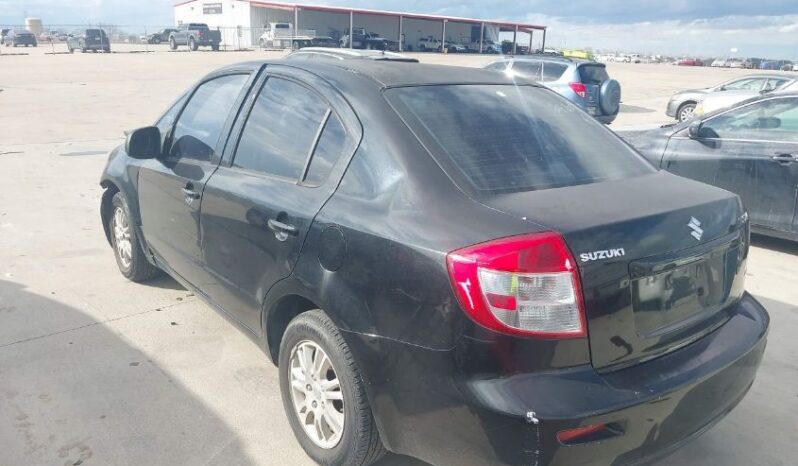 
								2012 Suzuki Sx4 full									