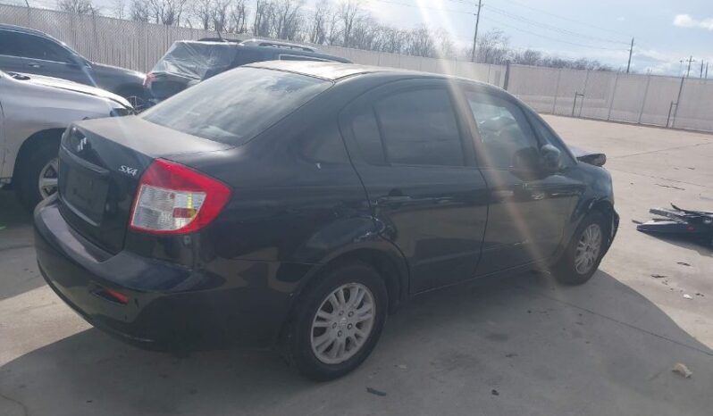 
								2012 Suzuki Sx4 full									