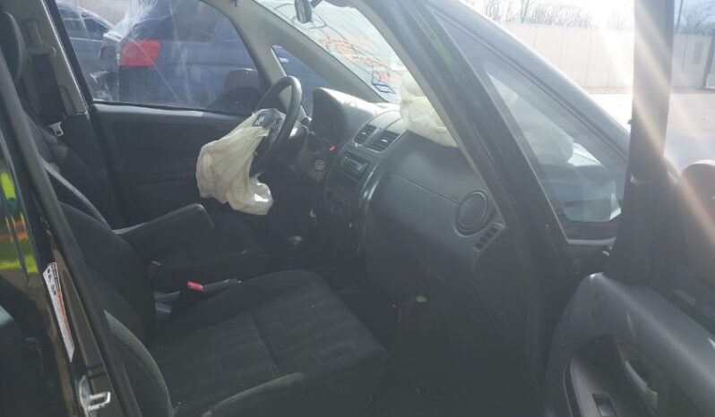 
								2012 Suzuki Sx4 full									