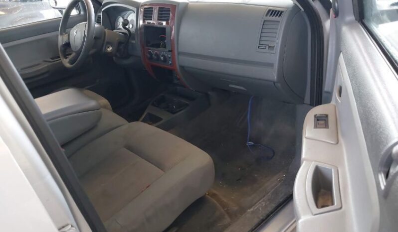 
								2005 Dodge Dakota full									