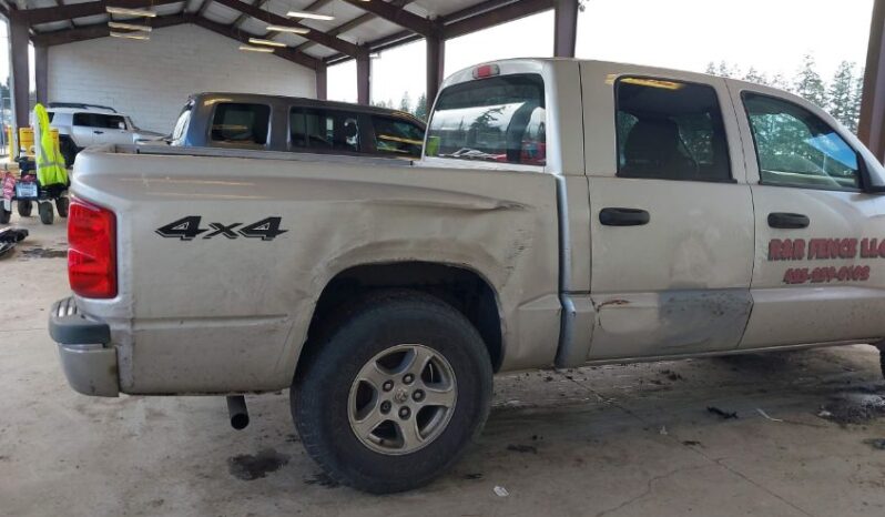 
								2005 Dodge Dakota full									
