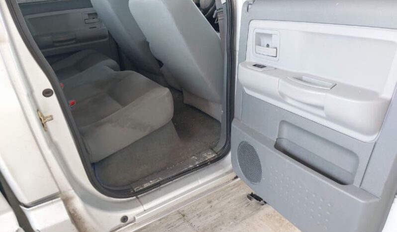 
								2005 Dodge Dakota full									