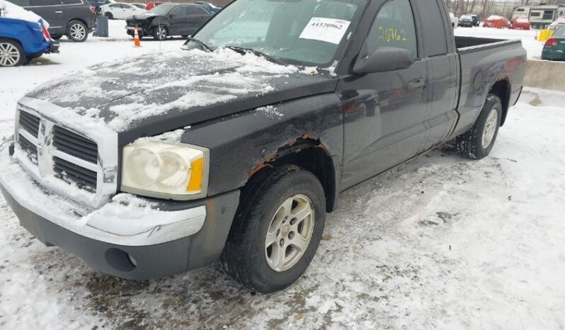 
								2005 Dodge Dakota full									