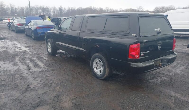 
								2005 Dodge Dakota full									