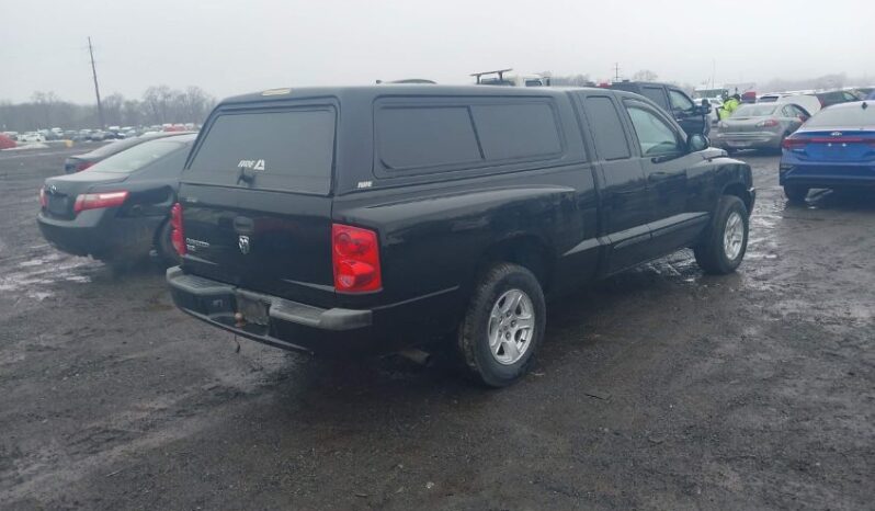 
								2005 Dodge Dakota full									