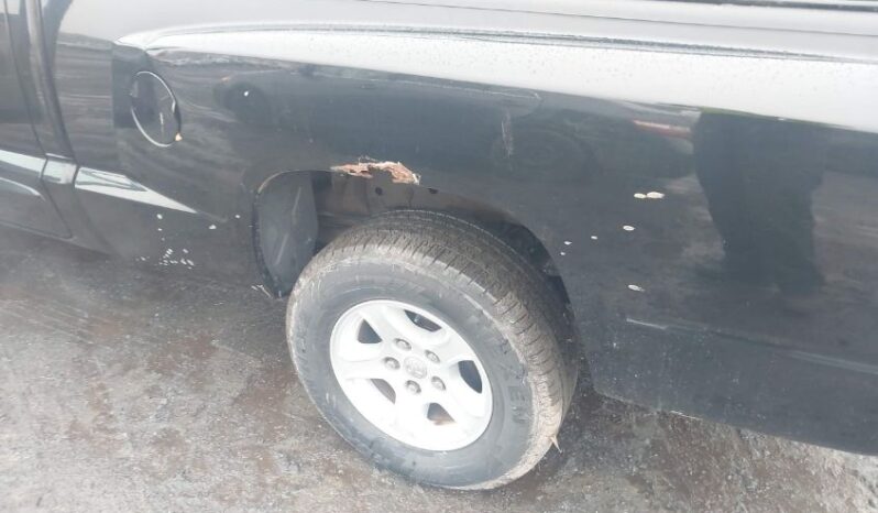 
								2005 Dodge Dakota full									