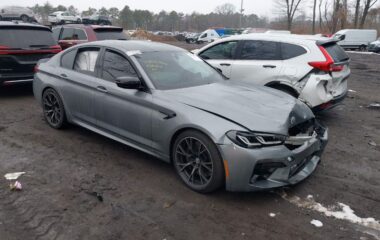 2023 BMW M5